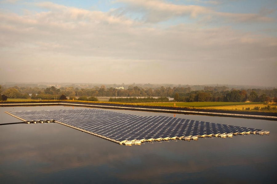 CIEL & TERRE - Photo 1 - Des stations solaires qui flottent sur l'eau