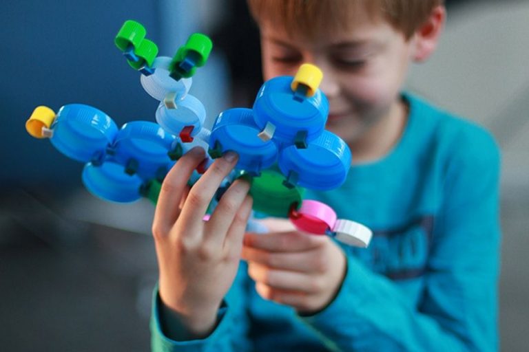 CLIP IT : l’upcycling de bouchons dans un jeu pédagogique