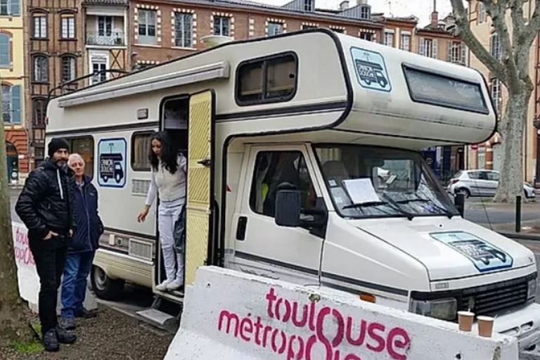 LE CAMION DOUCHE : un service d’hygiène mobile pour les personnes en grande précarité